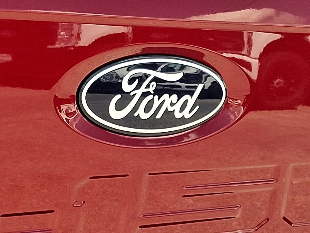 New 2025 Ford F150 Lightning XLT image 12
