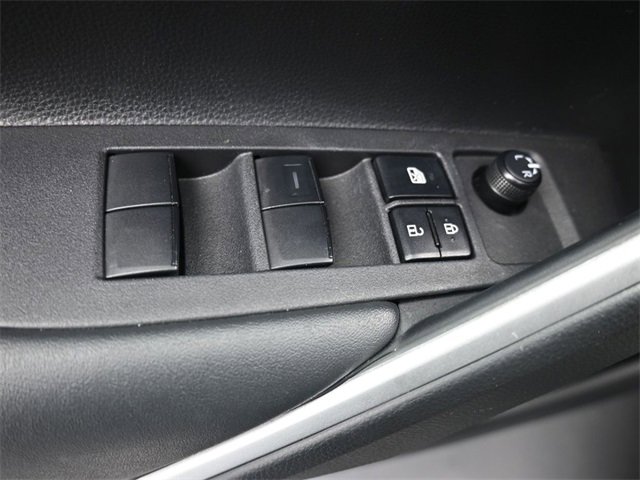 Used 2025 Toyota Corolla Cross XLE image 13