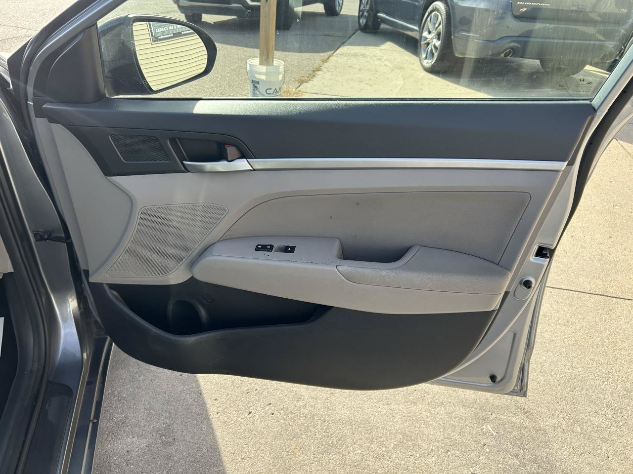 Used 2019 Hyundai Elantra Value Edition FWD image 16