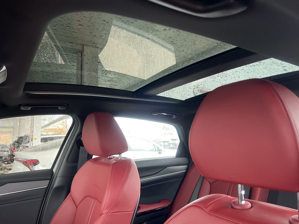 Used 2025 Kia K5 GT-Line w/ GT-Line Premium Package image 8