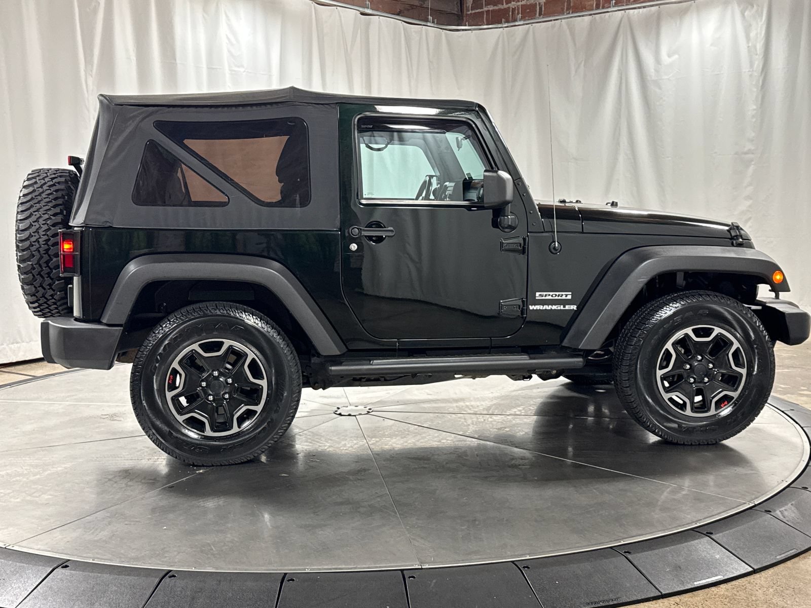 Used 2012 Jeep Wrangler Sport AWD/4WD image 6