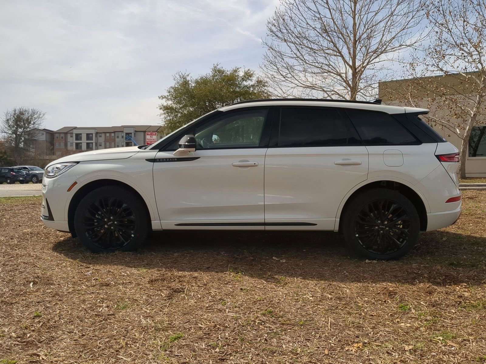 New 2026 Lincoln Corsair Reserve w/ Jet Appearance Package image 6