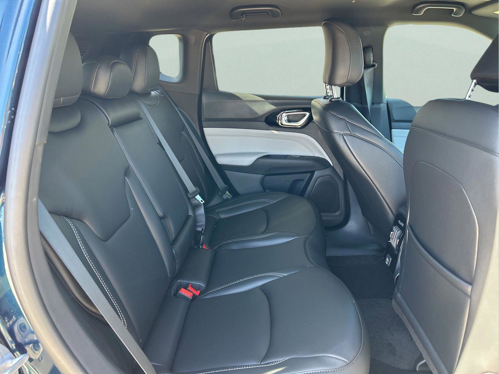 New 2026 Jeep Compass Limited image 14