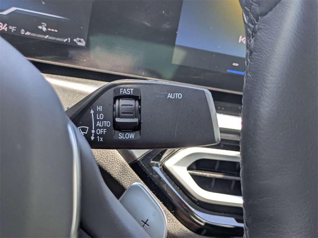 Used 2024 BMW 330e image 32