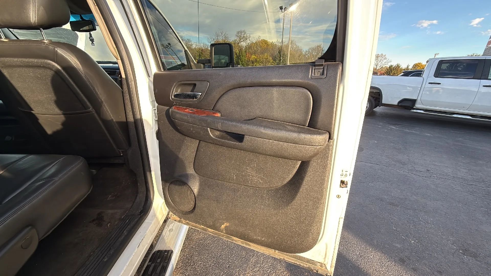 Used 2012 GMC Sierra 3500 SLT w/ SLT Convenience Package image 14