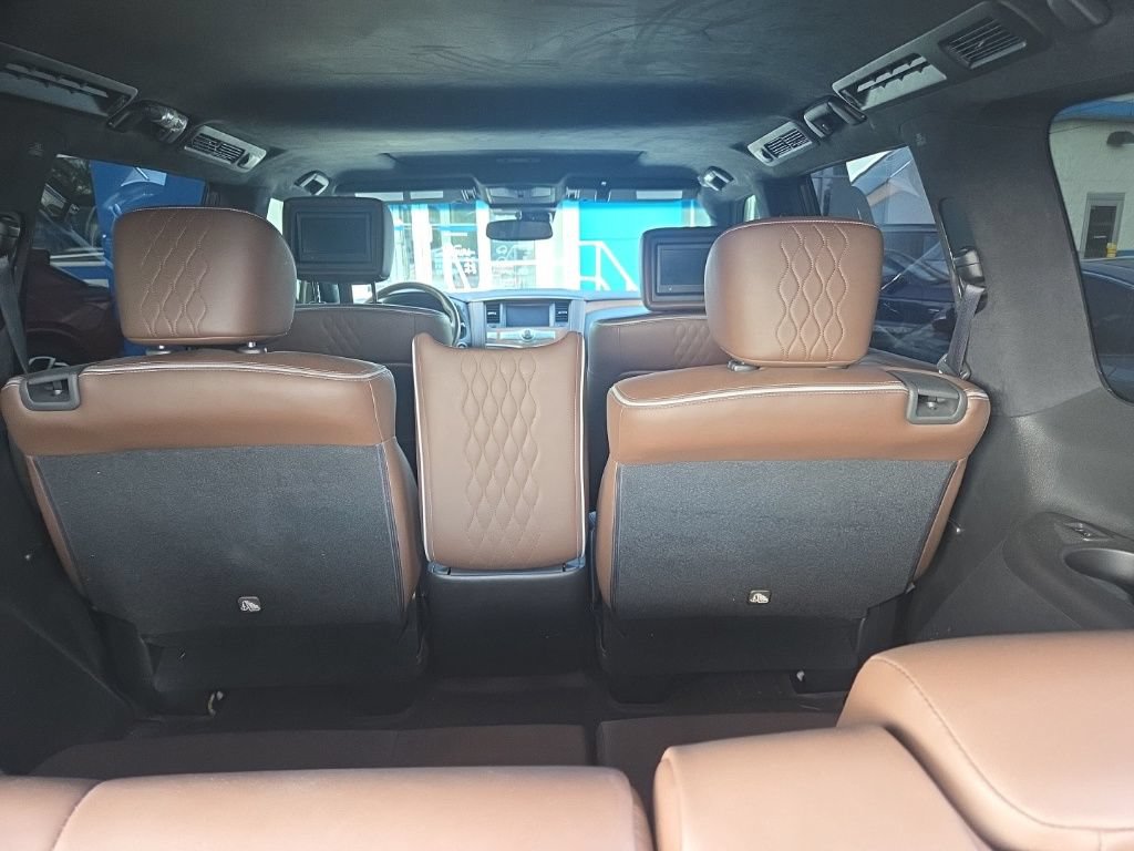 Used 2017 INFINITI QX80 Limited w/ All Season Package AWD/4WD image 4