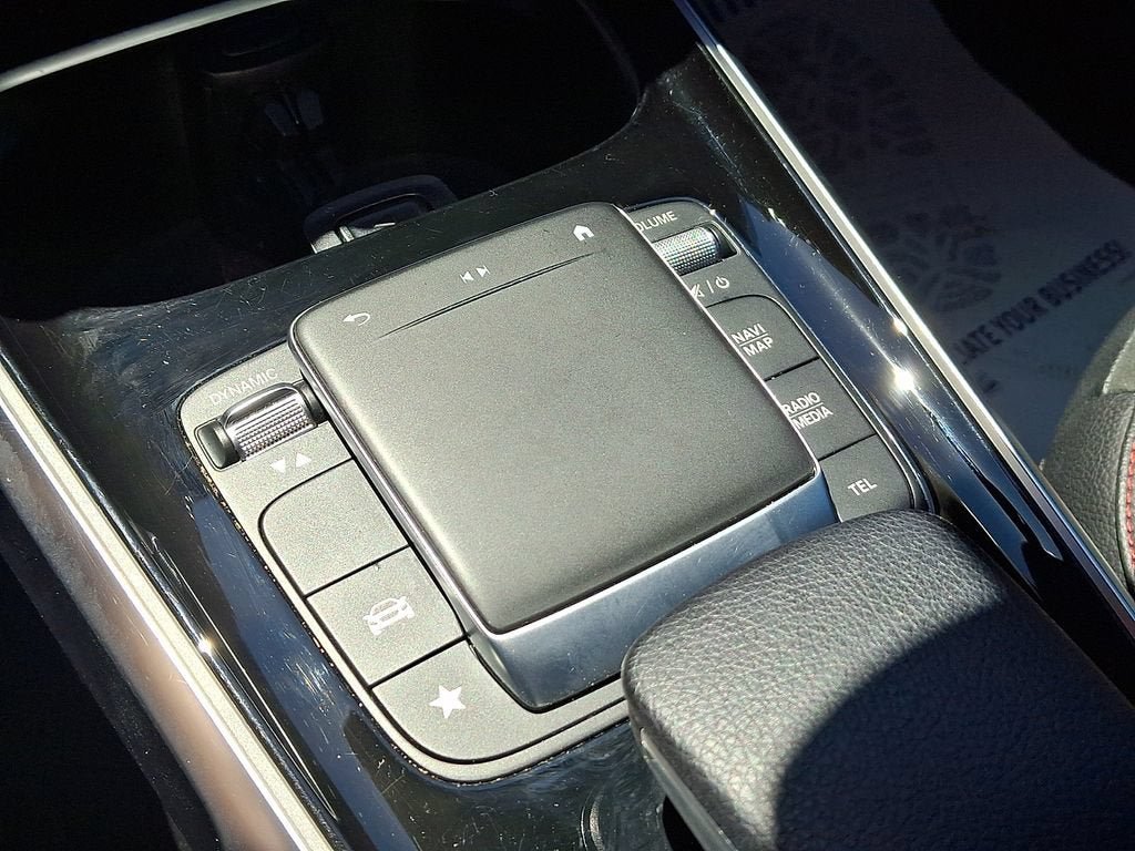 Used 2022 Mercedes-Benz GLB 250 image 26