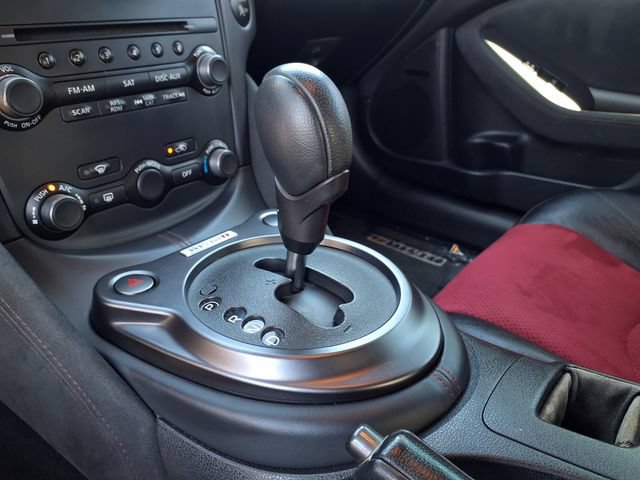 Used 2016 Nissan 370Z NISMO RWD image 24