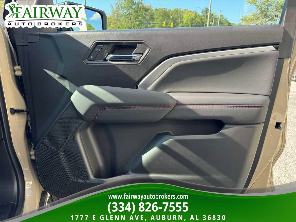 Used 2023 Chevrolet Colorado Z71 AWD/4WD image 27