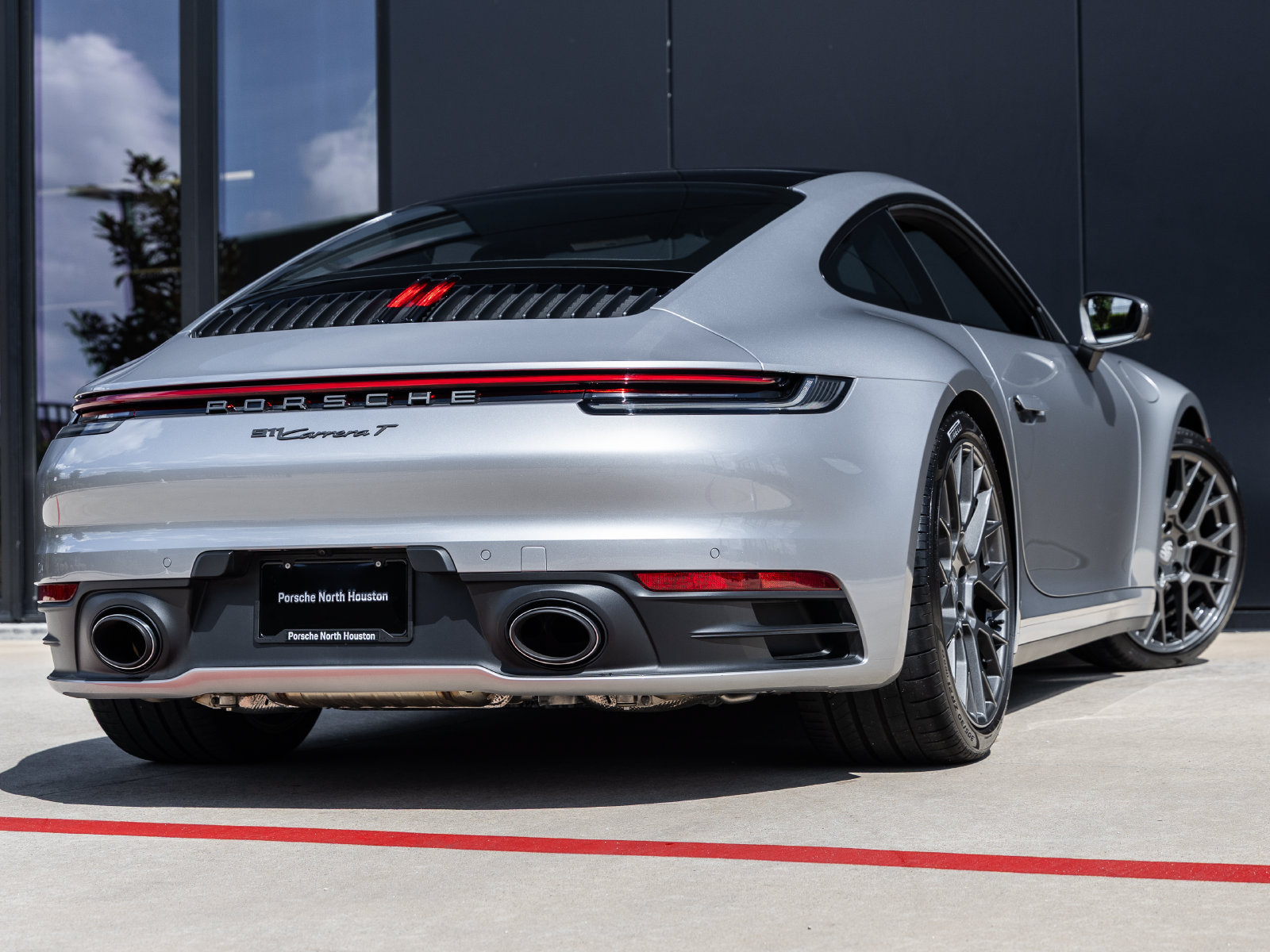 Certified 2023 Porsche 911 Carrera T RWD image 11