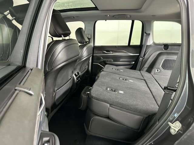 Used 2023 Jeep Grand Cherokee 30th Anniversary image 25