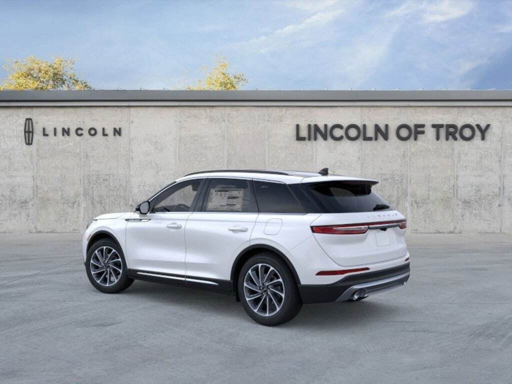 New 2025 Lincoln Corsair FWD w/ Equipment Group 101A image 26