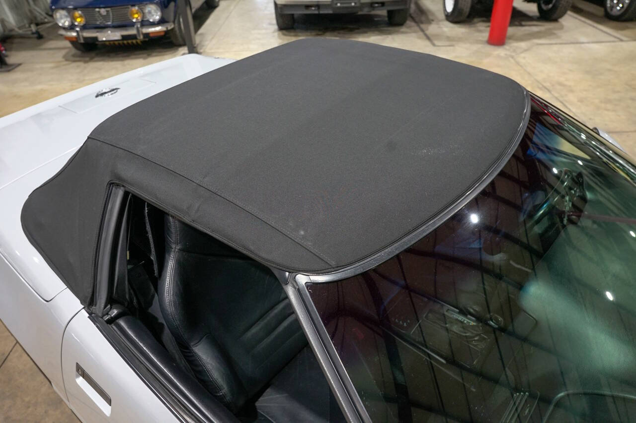 Used 1996 Chevrolet Corvette Convertible RWD image 33