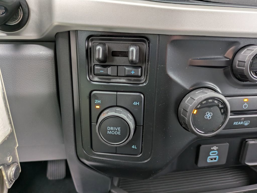 New 2026 Ford F450 XLT image 16