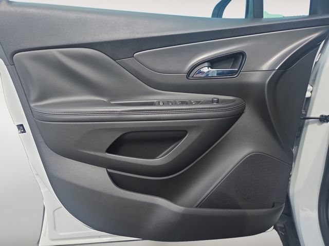 Used 2021 Buick Encore Preferred FWD image 16
