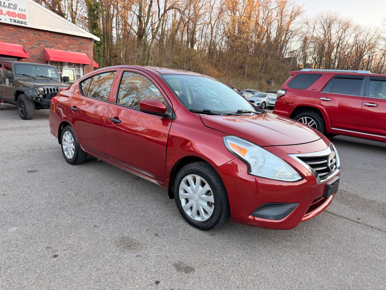 Used 2017 Nissan Versa S Plus image 3