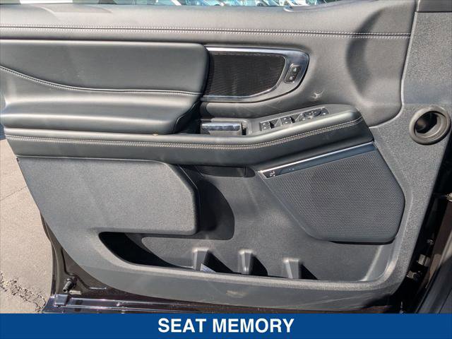 New 2026 Ford Expedition Max Platinum w/ Stealth Appearance Package AWD/4WD image 10