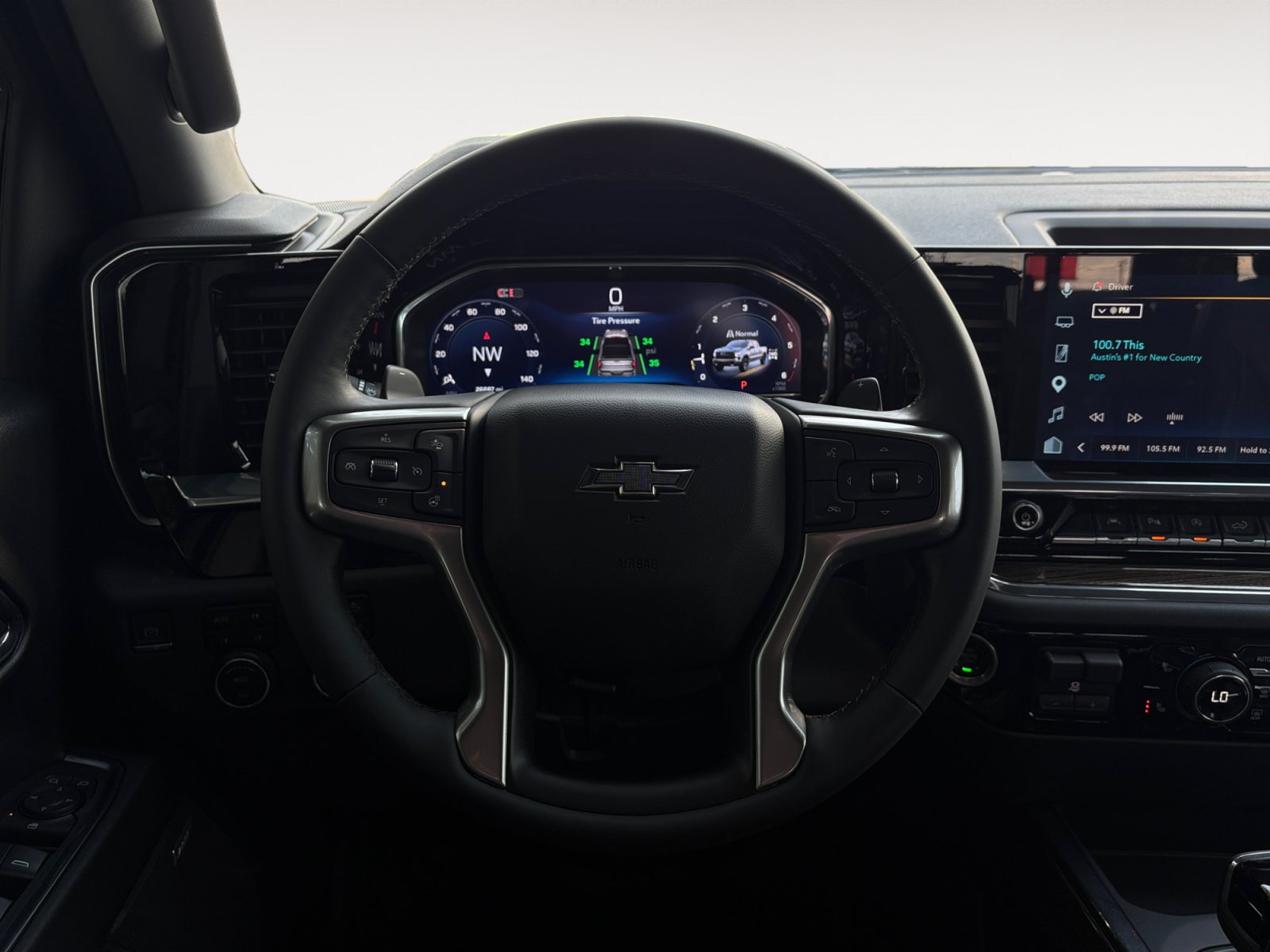 Used 2024 Chevrolet Silverado 1500 LT Trail Boss w/ LT Trail Boss Premium Package AWD/4WD image 13