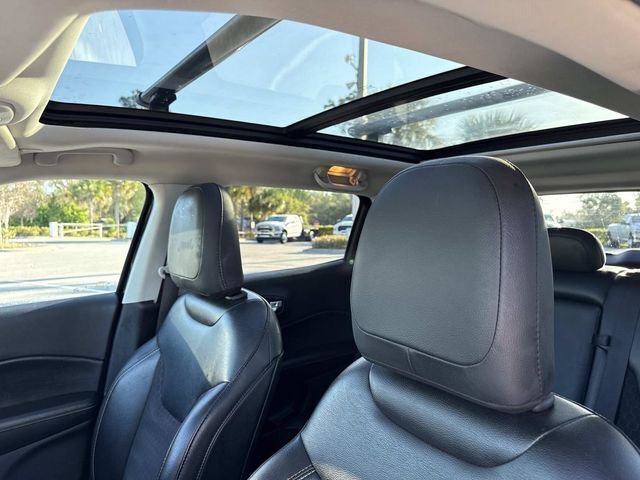 Used 2020 Jeep Compass Latitude image 23