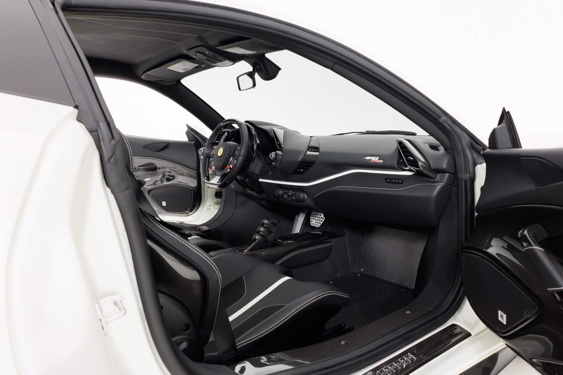 Used 2020 Ferrari 488 Pista Coupe RWD image 36