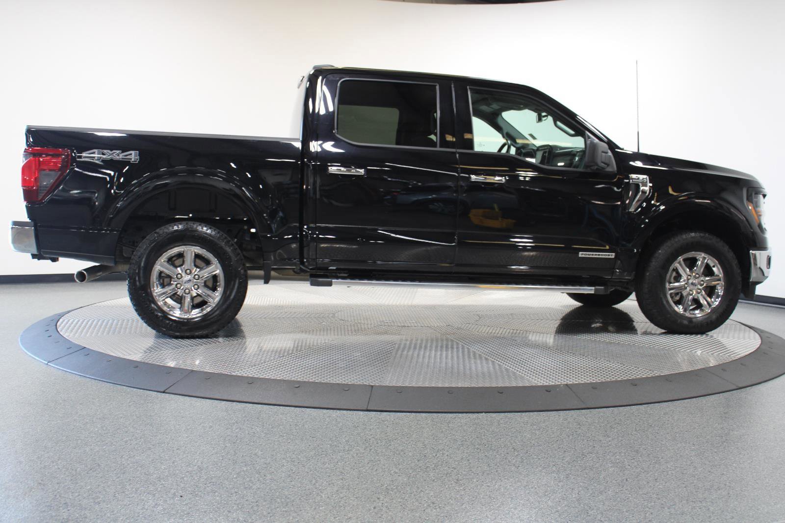 Used 2024 Ford F150 XLT w/ Mobile Office Package image 18