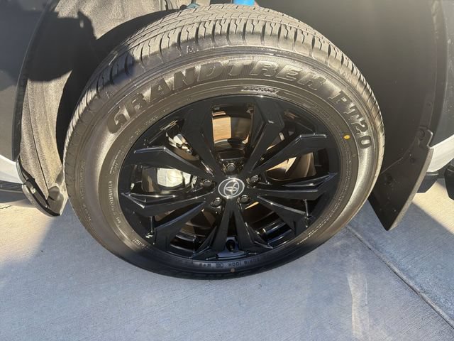 Certified 2025 Toyota RAV4 SE AWD/4WD image 32