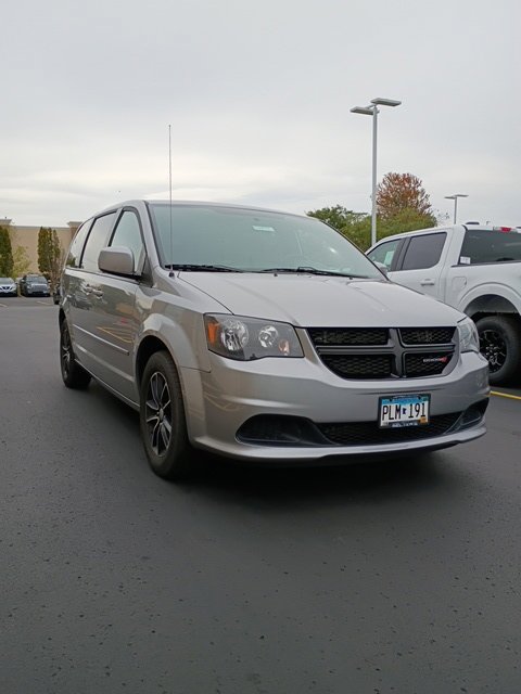 Used 2017 Dodge Grand Caravan SE