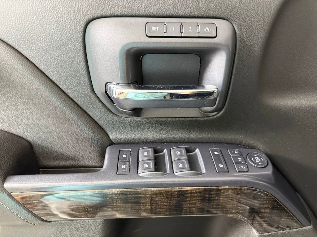 Used 2015 GMC Sierra 2500 Denali w/ Duramax Plus Package image 14