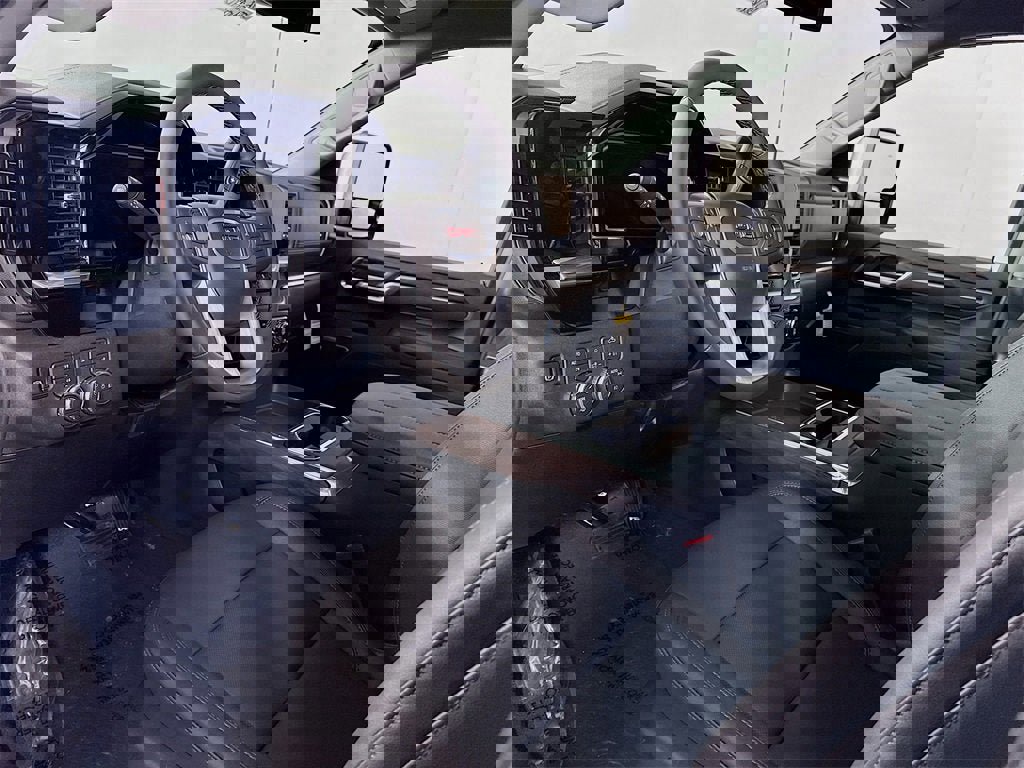 New 2026 GMC Sierra 2500 SLT w/ SLT Premium Package image 4