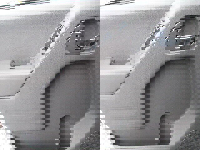 Used 2019 Nissan Frontier SV image 12