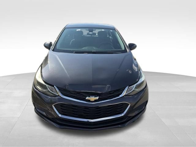 Used 2017 Chevrolet Cruze LT FWD image 9