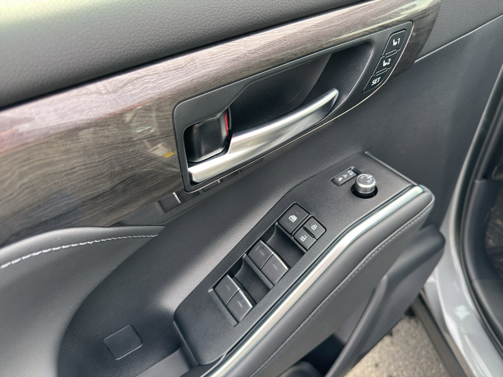 New 2026 Toyota Highlander Limited AWD/4WD image 13