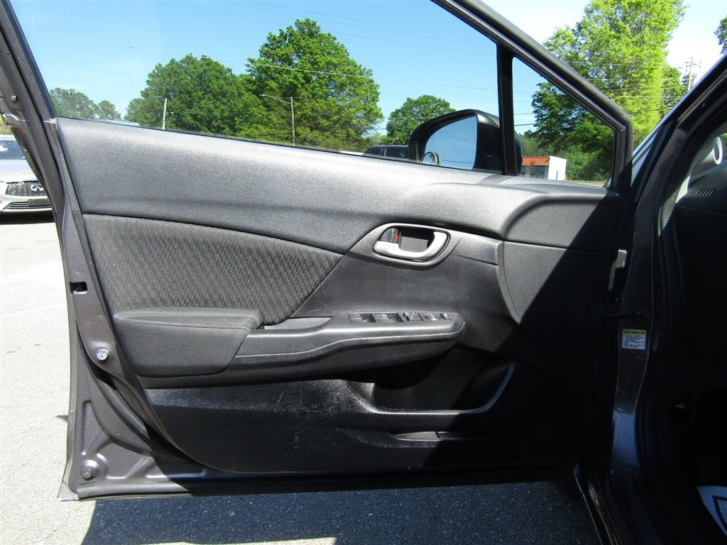 Used 2015 Honda Civic SE image 16