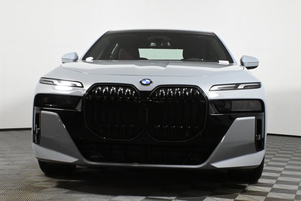 New 2025 BMW 740i xDrive image 10