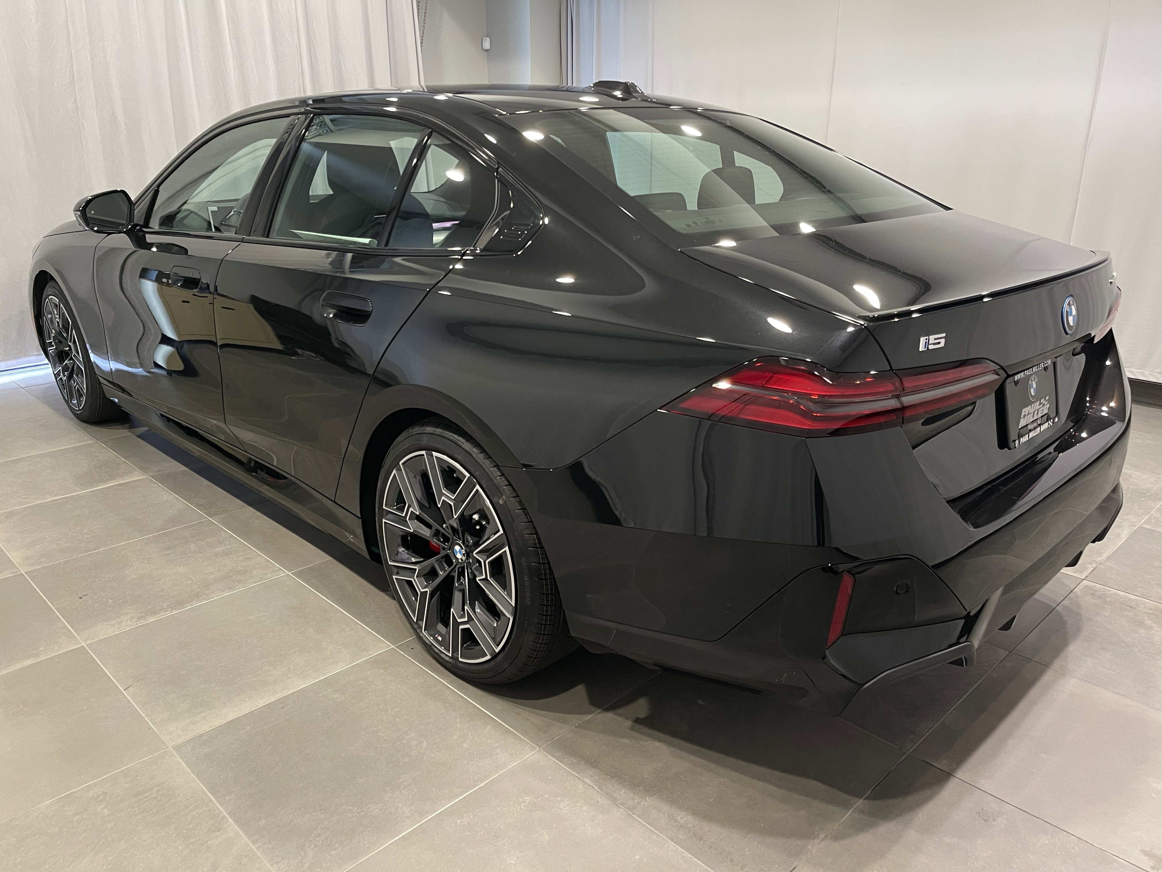 New 2026 BMW i5 eDrive40 w/ M Sport Package image 4