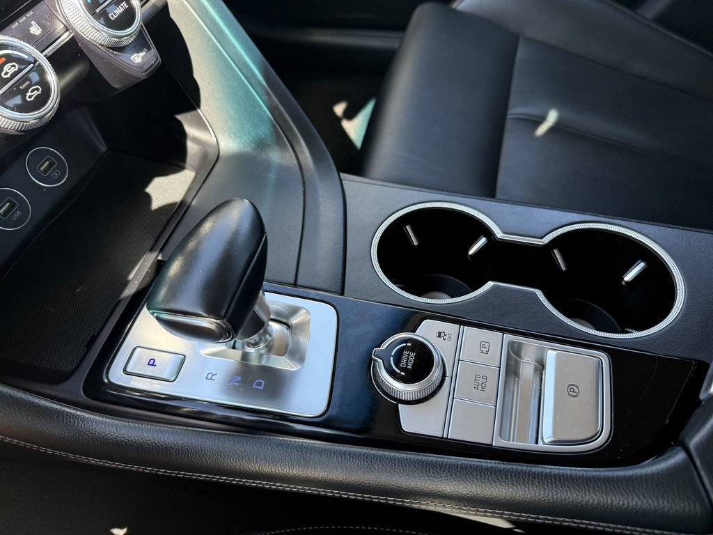 Used 2023 Genesis G70 2.0T RWD image 18