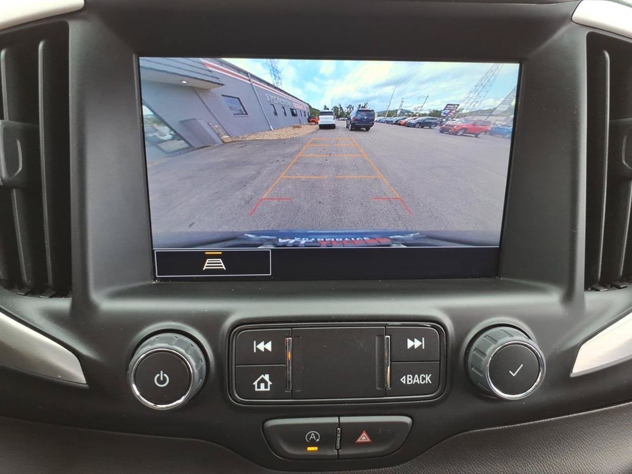 Used 2024 GMC Terrain SLT FWD image 12