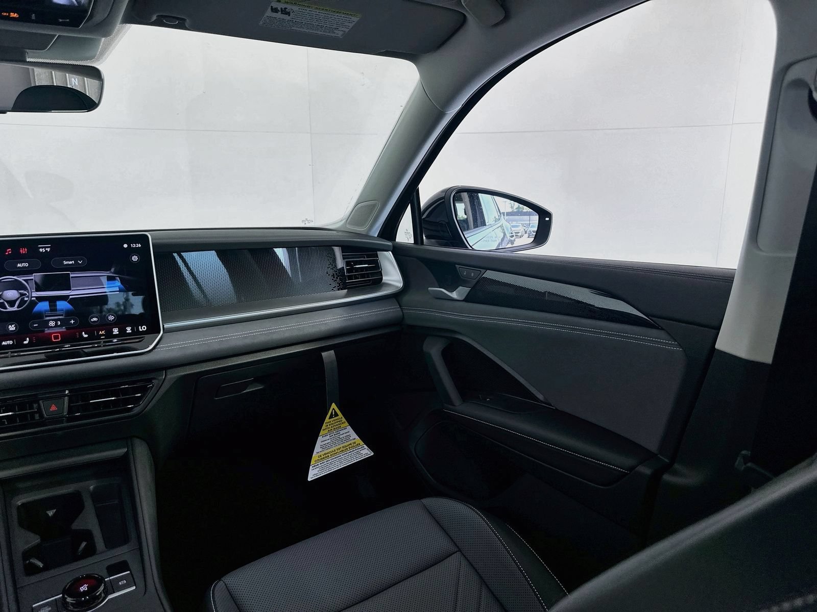 New 2026 Volkswagen Tiguan SE AWD/4WD image 25