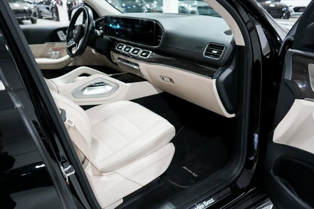 Used 2021 Mercedes-Benz GLS 580 4MATIC image 22