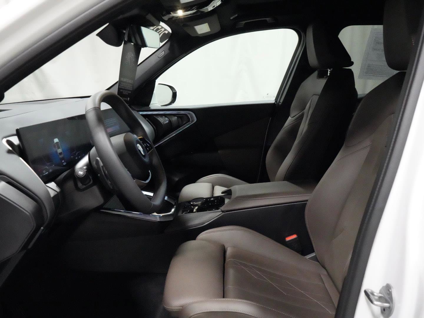 Certified 2025 BMW X3 xDrive30i AWD/4WD image 2