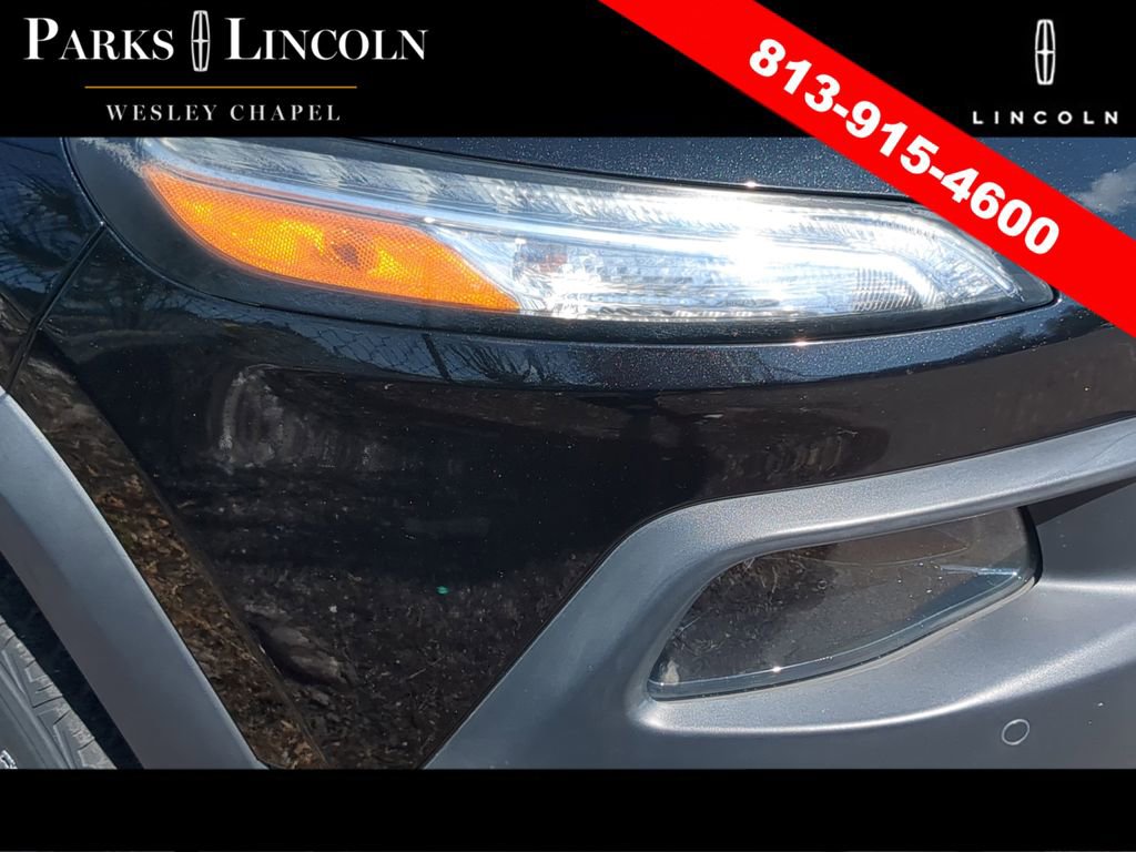 Used 2014 Jeep Cherokee Trailhawk w/ Technology Group AWD/4WD image 13