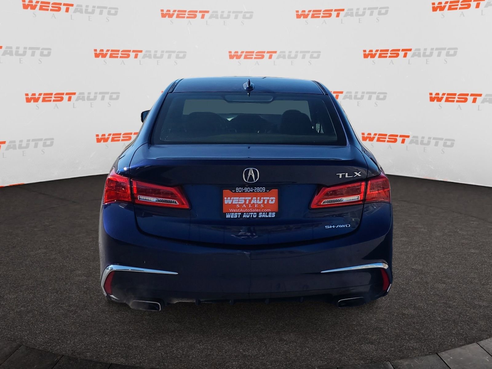 Used 2018 Acura TLX V6 SH-AWD image 4