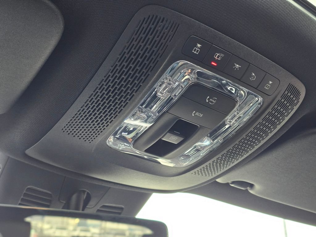 New 2024 Mercedes-Benz GLB 250 image 31