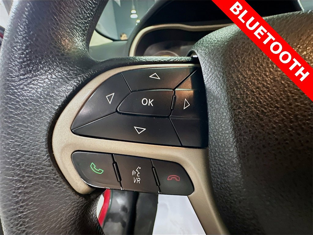 Used 2014 Jeep Cherokee Sport image 30