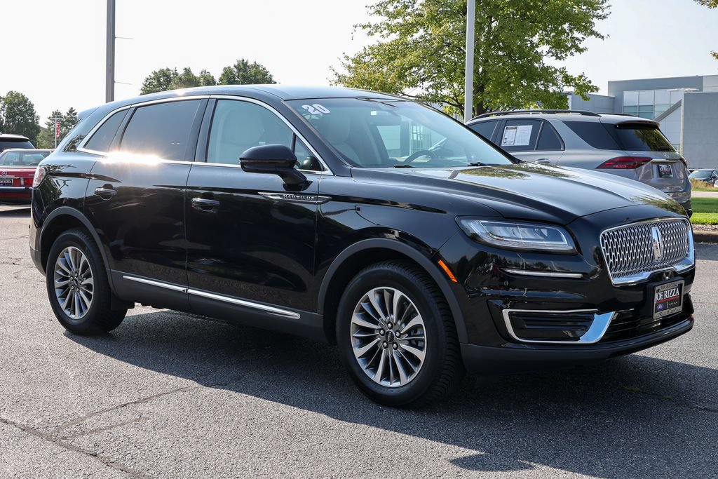 Used 2020 Lincoln Nautilus Premier w/ Equipment Group 101A AWD/4WD image 27