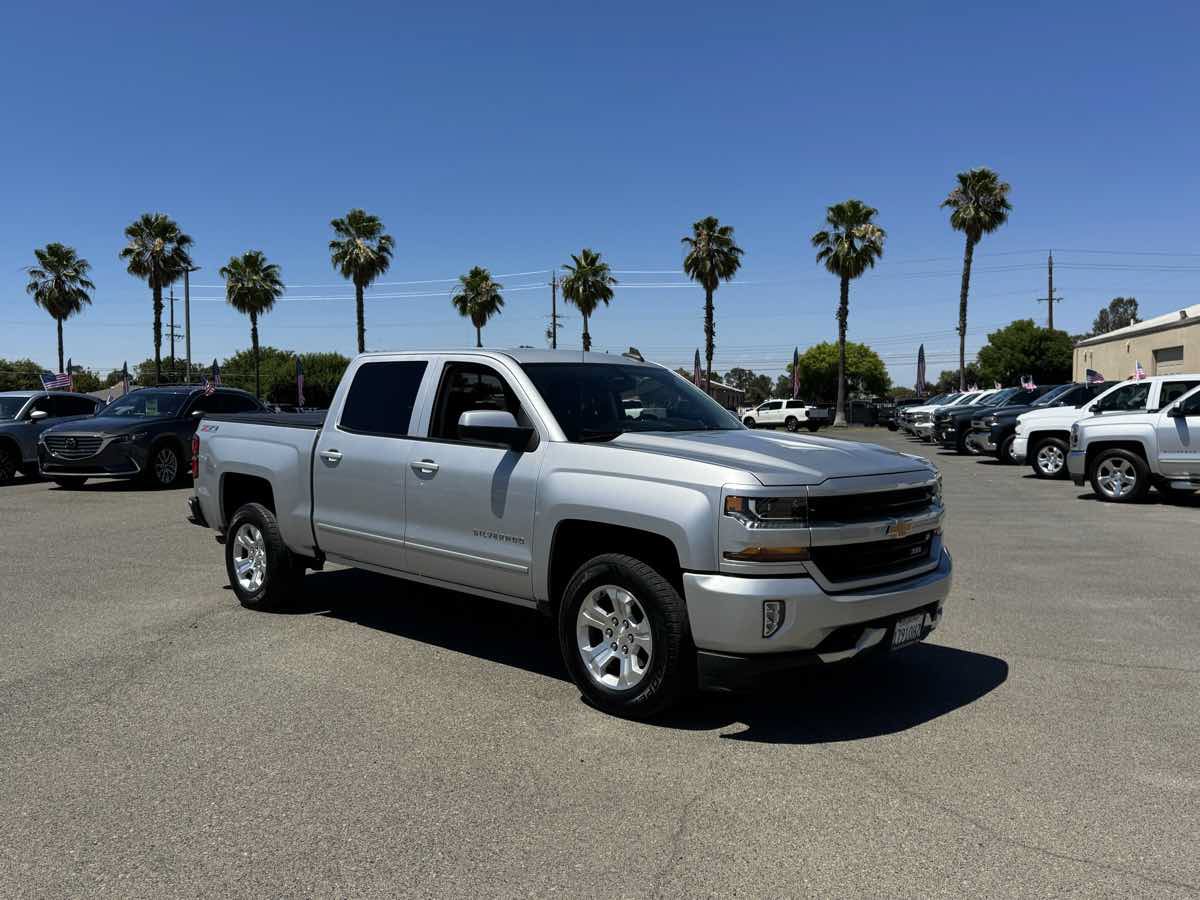 Used 2017 Chevrolet Silverado 1500 LT w/ All Star Edition AWD/4WD image 2