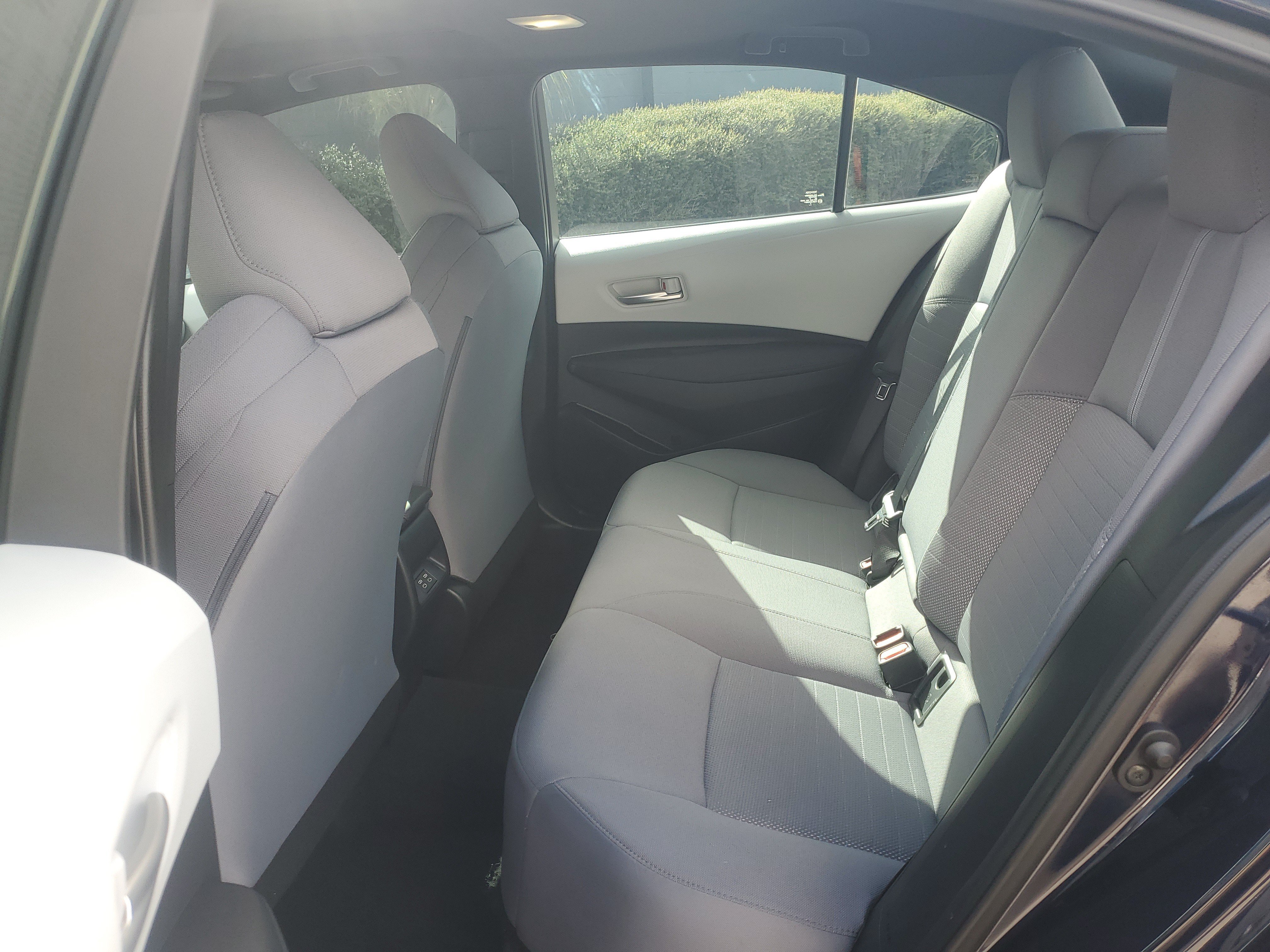 Used 2023 Toyota Corolla SE w/ SE Premium Package FWD image 9