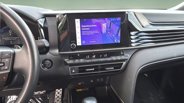 Used 2025 Toyota Camry SE FWD image 24