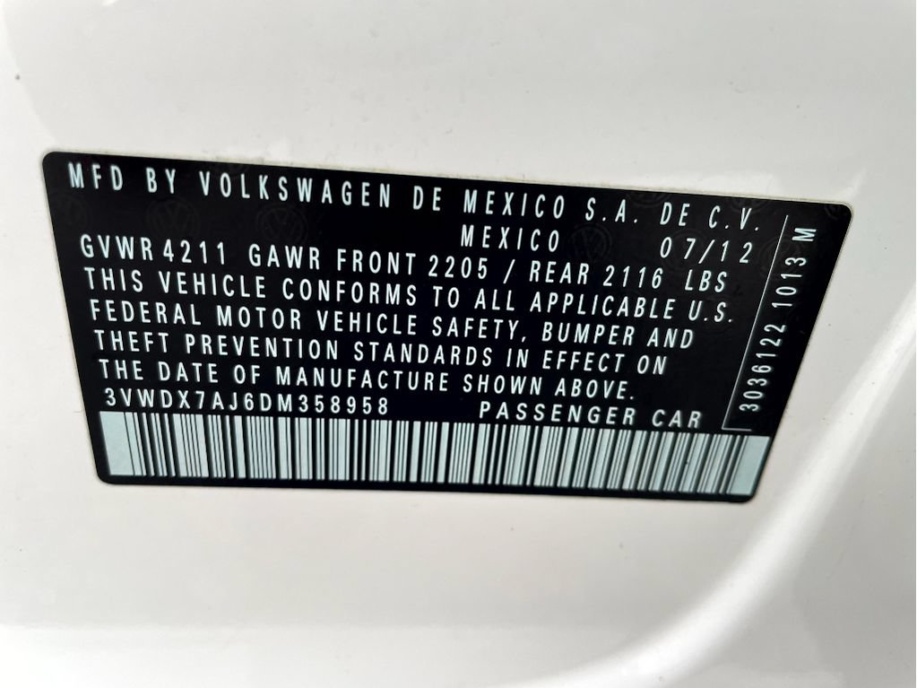 Used 2013 Volkswagen Jetta SE FWD image 19