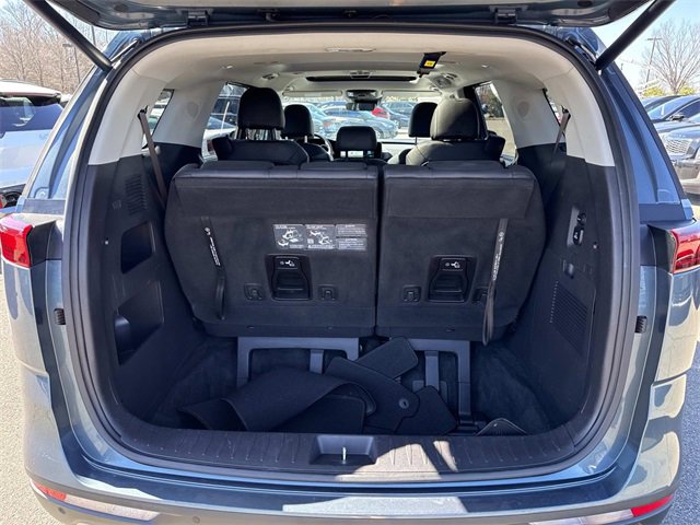 Used 2024 Kia Carnival SX Prestige image 12